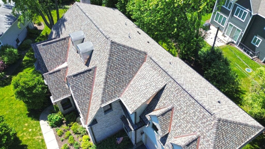 asphalt shingle roof